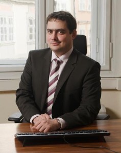 dolinek_main-Copy-237x300
