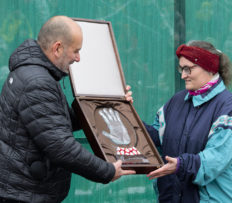 ZOO PRAHA POKŘTILA MLÁDĚ HRABÁČE A UDĚLILA CENY SVÝM PŘÍZNIVCŮM