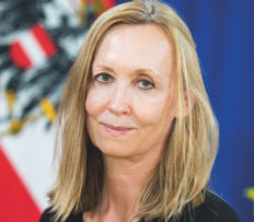 H.E. Bettina Kirnbauer