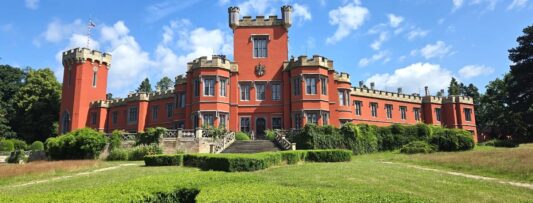 Hrádek u Nechanic: A piece of England in eastern Bohemia