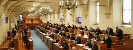 Senate committee urges Czech government not to recognize Russian annexations