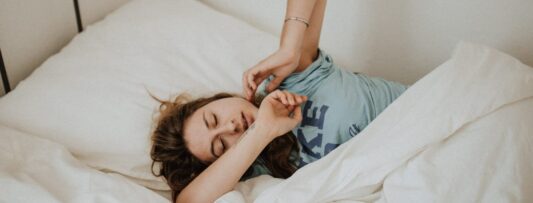 How is a weekend lie-in bad for you? Experts at Czech Academy of Sciences investigate sleep and our biological clock