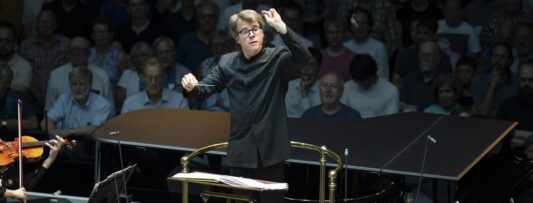 Czech conductor Jakub Hrůša wins classical music “Oscar”