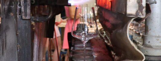 New glass museum at Květná Glassworks to combine tradition and VR