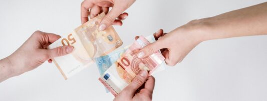 Women in Czechia still earn less than men despite new law