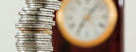 Czech “minimum dignified wage” estimated at CZK 48,336, higher for big cities