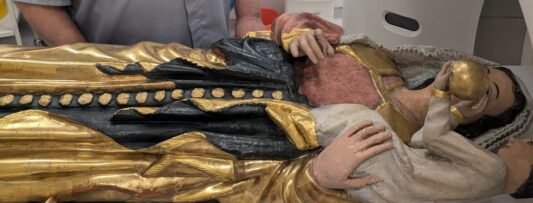 A 700-year-old patient: Gothic Madonna undergoes CT scan in Brno